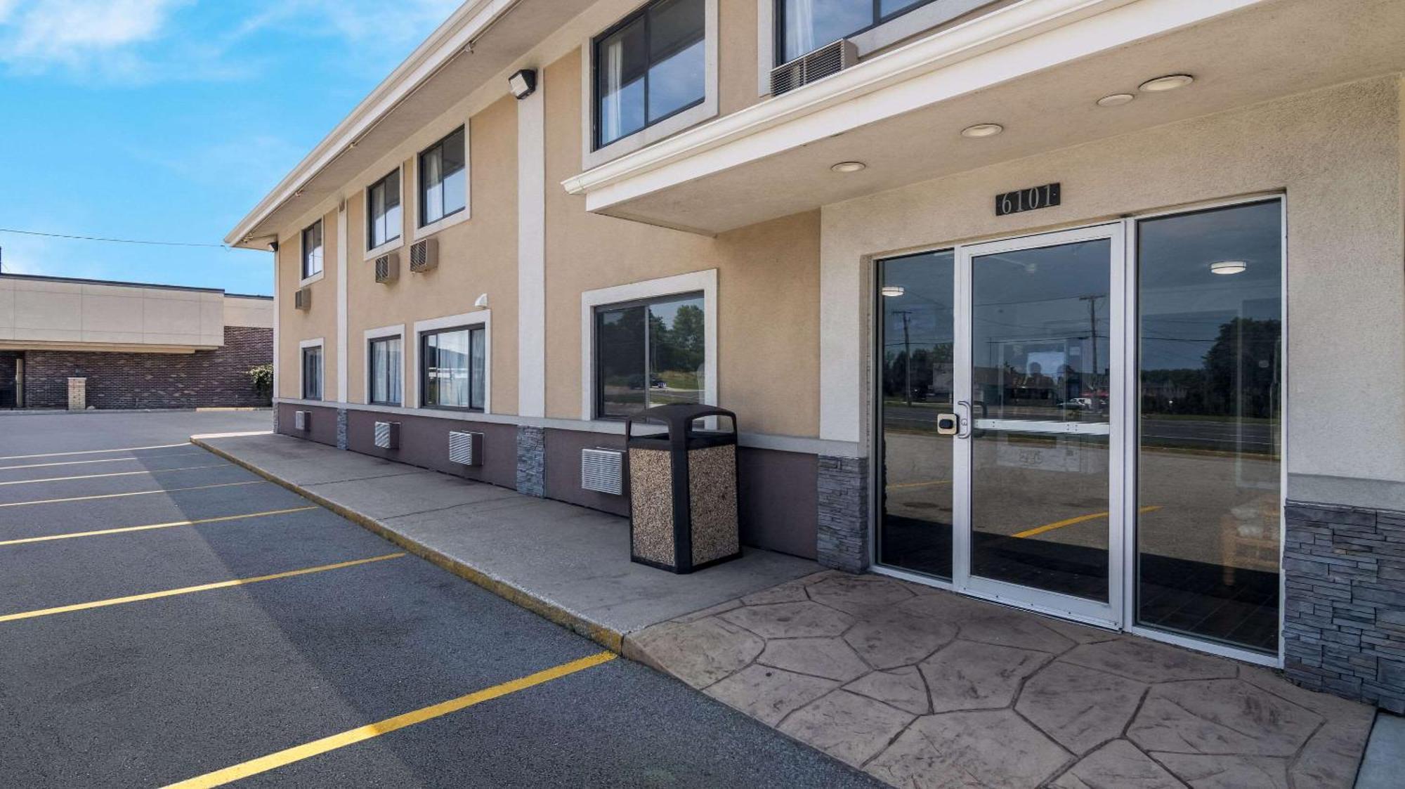 Econo Lodge Portage Eksteriør billede